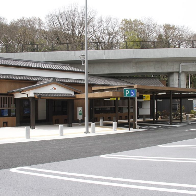 厚木PA下り線お手洗い棟【日本トイレ協会グッドトイレ選奨入選】