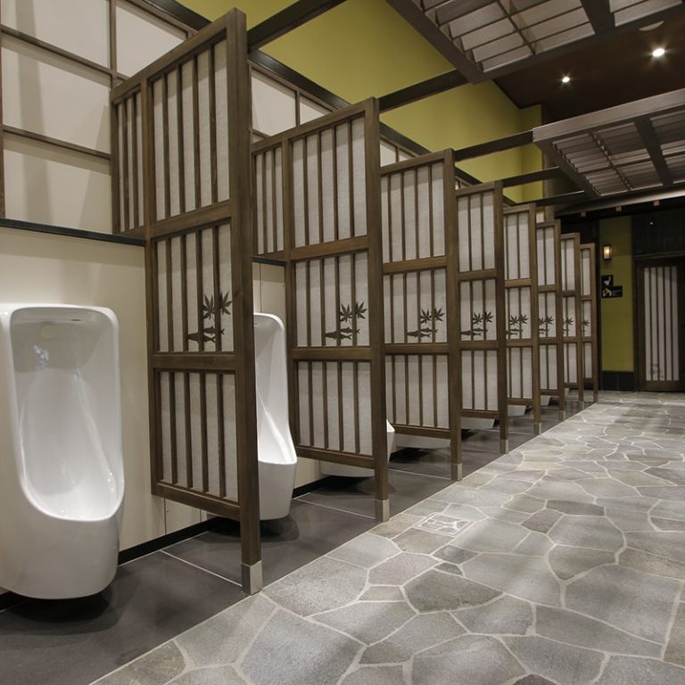 厚木PA下り線お手洗い棟【日本トイレ協会グッドトイレ選奨入選】