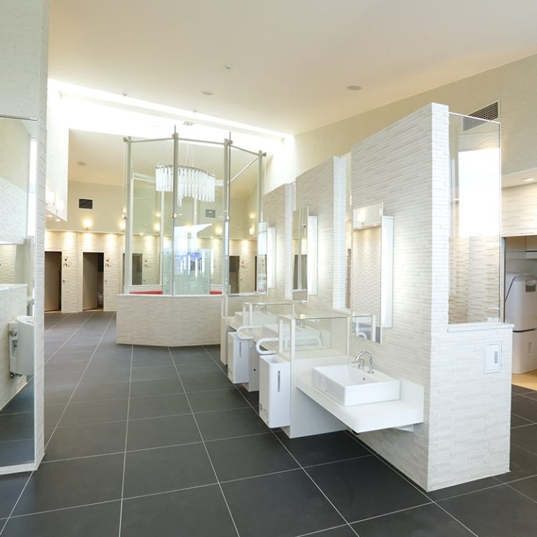 厚木PA上り線お手洗い棟【日本トイレ協会グッドトイレ選奨入選】