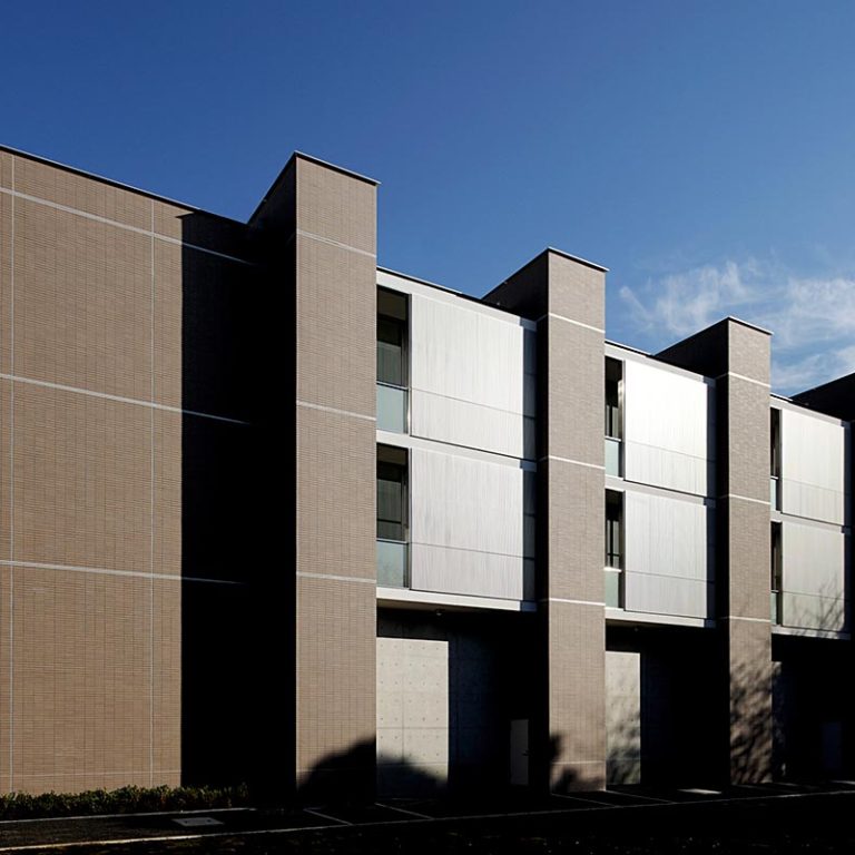 独立行政法人大学入試センター本館研究棟